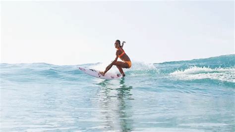 Hot Surfer Girls 36 S