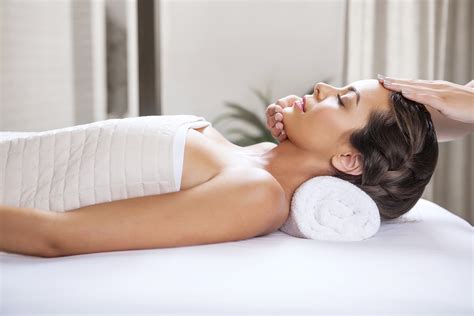Qanda With Our Spa Experts Tips Tricks For Flawless Summer Skin