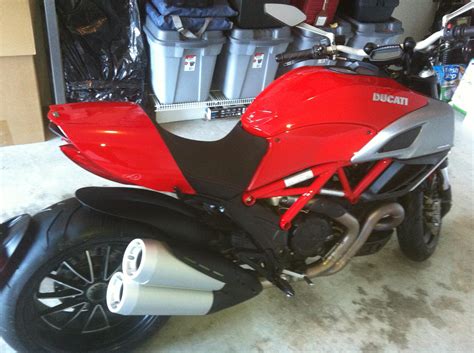 The 2011 model year diavel debuted in november 2010 at the eicma motorcycle show in milan. 2011 Ducati Diavel - Standard Red - ducati.org forum | the ...