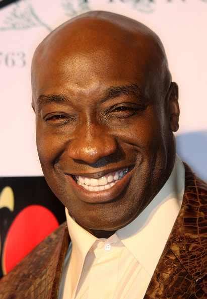 Raised by his single mother, jean, a house cleaner, on chicago's south side, duncan grew up resisting drugs and alcohol, instead concentrating on school. THE RAYDIO TWINs: MICHAEL CLARKE DUNCAN 12/10/1957 - 08/03 ...
