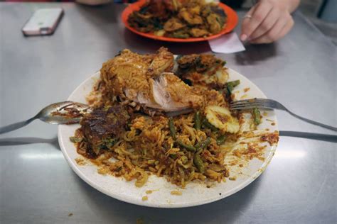 Ittakes up a few different shop houses. Nasi Kandar Line Clear Restaurant Penang: One of the best ...