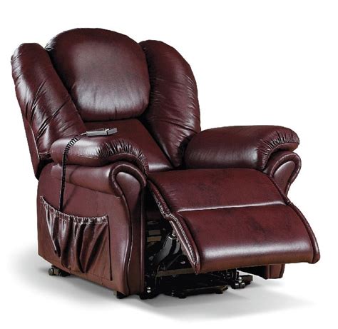 4.6 out of 5 stars. Best Recliner for Big and Tall Man | AdinaPorter