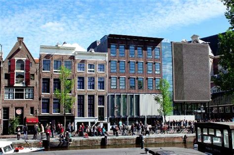 What A Disservice To Anne Frank Review Of Anne Frank House