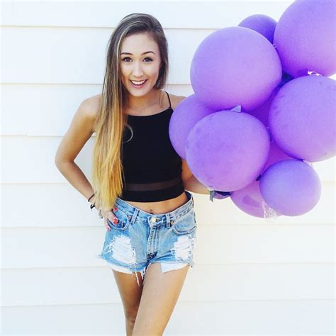 Laurdiy Sexy Pictures 55 Pics Sexy Youtubers