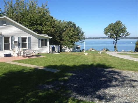 Wellesley island state park is the largest camping complex in the thousand islands region with 432 campsites. West-Winds-Motel-and-Cottages-03 - 1000 Islands