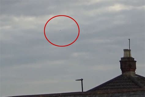 Bizarre Ufo Spotted Hovering Above Houses Near Uks South Coast Before