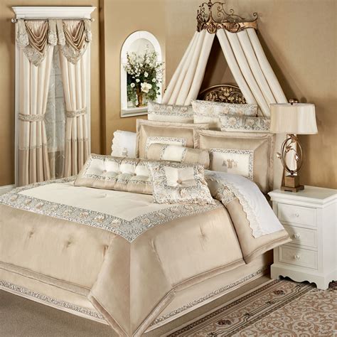 Elegante Sequined Comforter Set Light Cream Luxurious Bedrooms Luxury Bedding Master Bedroom