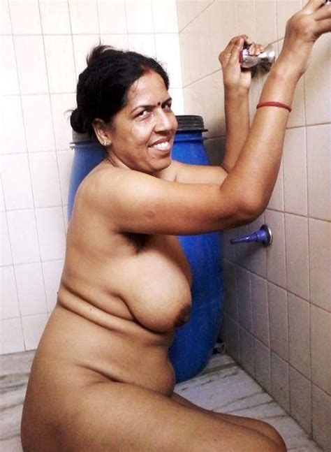 Meena Sexy Nude North Indian Bhabhi Photo Gallery Porn Pics Sex