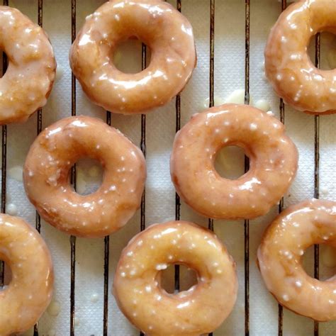 What's not to love about a chewy ring of mochi deep fried and sugar glazed? The Cooking of Joy: Mochi Donuts and Pon de Rings | Mochi donuts recipe, Mochi, Donut life