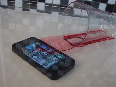 Que faire si votre iPhone tombe dans leau | Pratique.fr