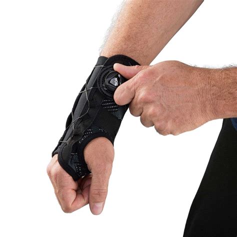 DonJoy® Performance Bionic™ Reel-Adjust Wrist Brace with the Boa® Fit ...