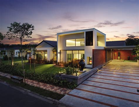 In addition, the layout of the terrace house is a house that has been built as part of a continuous row of house in a regular style. Buy House in Malaysia