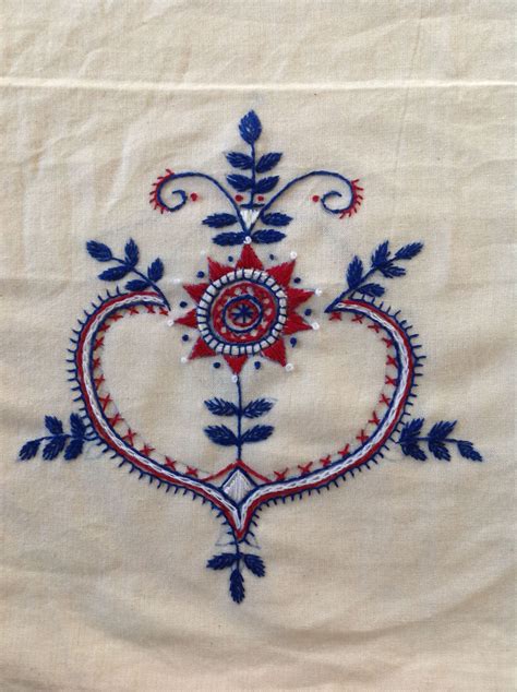 Pin By Marcine Lohman On Bedding Scandinavian Embroidery Swedish