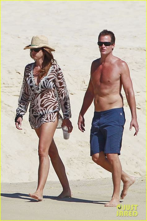 Stacy Keibler Beach Stroll With Cindy Crawford Photo Cindy