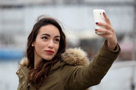 Girl Taking Selfie For Website Pagecrafter