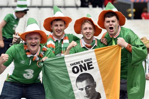 Twitter Is Absolutely Loving Ireland Fans At Euro 2016 Irish Mirror Online
