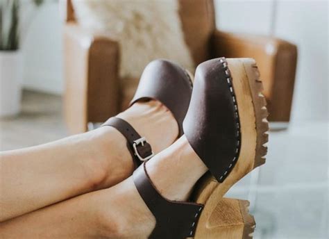 Slingback Clogs Perfect Shoes For Fall Youll Definitely Wear Clogs