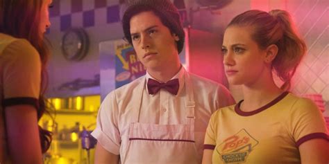 Riverdale Season 2 Episode 2 Nighthawks Recap Betty Cooper Is