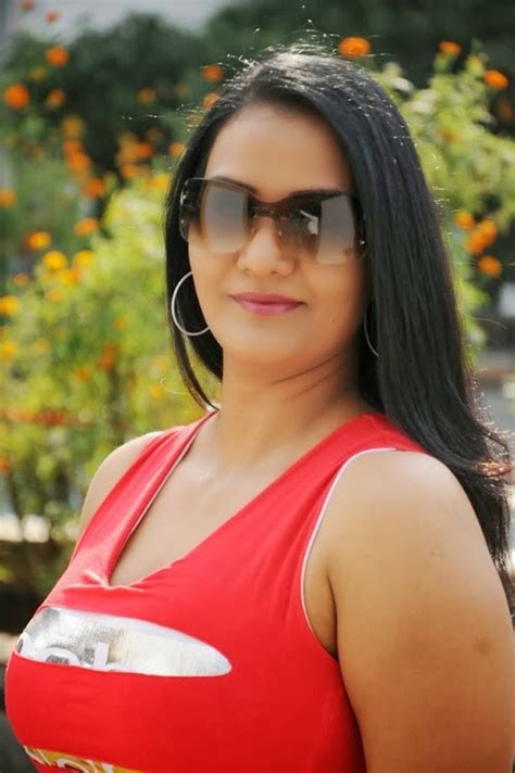 Telugu Actress Mallu Aunty Apoorva Hot Cleavage Pics In Red Tight