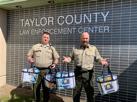 Taylor County Sheriff's Department Receives Comfort Kits - Iowa Select