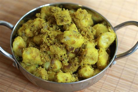 This is done by deep frying the bananas with brown sugar that will eventually caramelize and coat the fruit as it cooks. Daily Musings - Everyday Recipes and More: Raw Banana ...