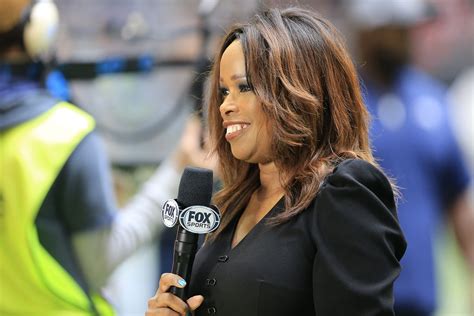 Pam Oliver Opens Up On 25 Years As Foxs Sideline Reporter
