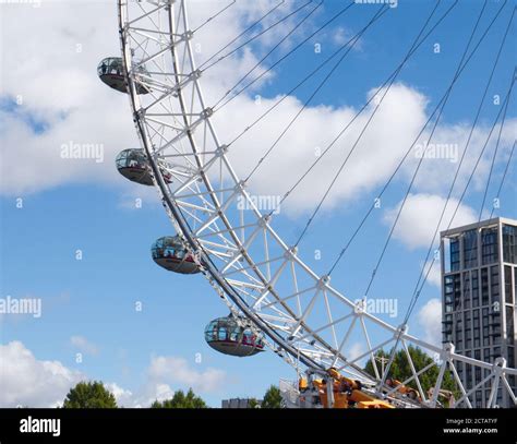 The London Eye Is Europes Tallest Cantilevered Observation Wheel One