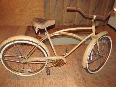 Vintage Murray Bike Monterey Passafruit