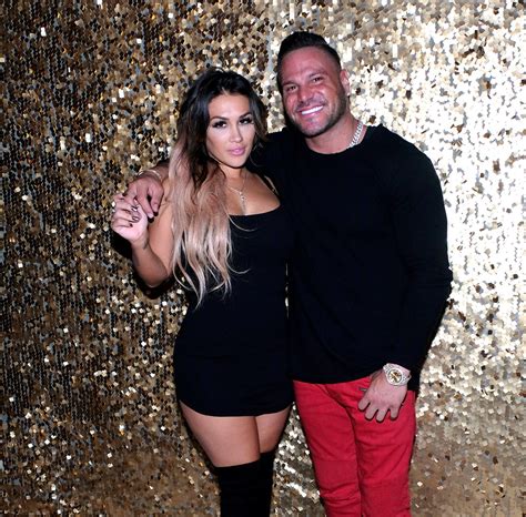 Ronnie Ortiz Magro Gf Jersey Shore Fans Think Ronnie Ortiz Magro And Saffire Matos Broke Up