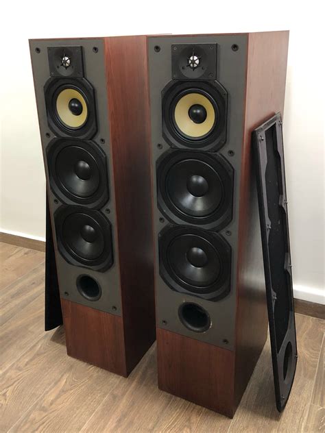 Paradigm Reference Studio 100 speakers (Made in Canada), Audio, Other ...