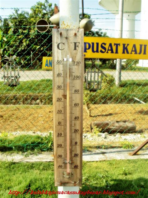 Hujan pada 14 mac 2011 jam 4.45 ptg. BLOG KAJI CUACA SMK SUNGAI BESAR: Gambar : Lokasi Kaji ...