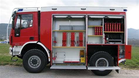 Firefighting Truck With Water And Foam Tank High And Low Pressure Pump