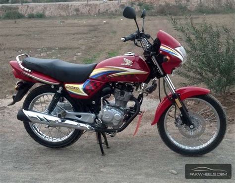 Even if i run around the wind, it ran at 45km / l ! Used Honda CG 125 Deluxe 2014 Bike for sale in Sargodha ...