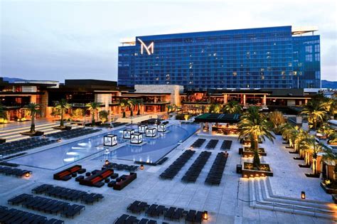 Top 20 Las Vegas Resort Pools Part 2 Las Vegas Hotels Las Vegas