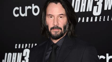 Keanu Reeves Reveals The Matrix 4s Filming Has Resumed Chronicles Time