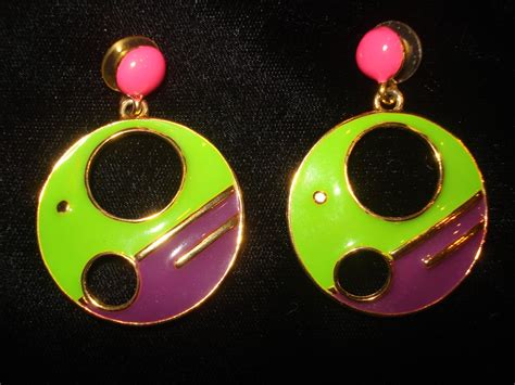 S Mod Drop Earrings For Pierced Ears Metal Circles With One Big