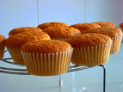 receta básica de cupcakes como hacer bizcocho para cupcakes fácil las maria cocinillas