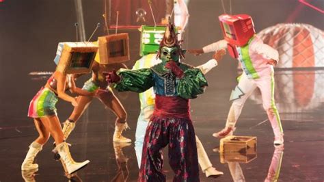 ‘the Masked Singer Why Nick Cannon Knew Fortune Tellers Identity