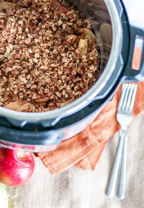 Sprinkle oatmeal mixture evenly over apples. Instant Pot Apple Crisp - Meg's Everyday Indulgence