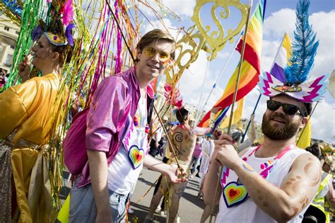 Brighton Pride Parade 2017 300000 People Gather For Lgbt Celebration London Evening Standard