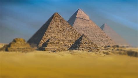 Which Best Describes The Interior Of Egyptian Pyramids