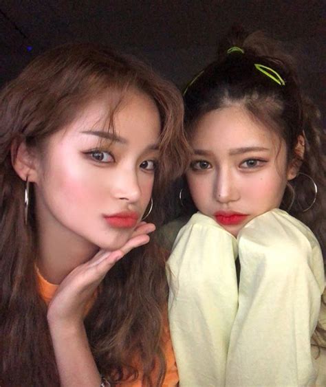 ˀ 𝐩𝐢𝐧𝐭𝐞𝐫𝐞𝐬𝐭 𝐫𝐨𝐬𝐞𝐬𝐚𝐦𝐨𝐮𝐫𝐱 🍓ᵎ꒱ human bean korean best friends girl friendship girl couple