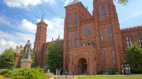 Best Hotels Near Smithsonian Institution, Southwest from CA $95 | Expedia.ca
