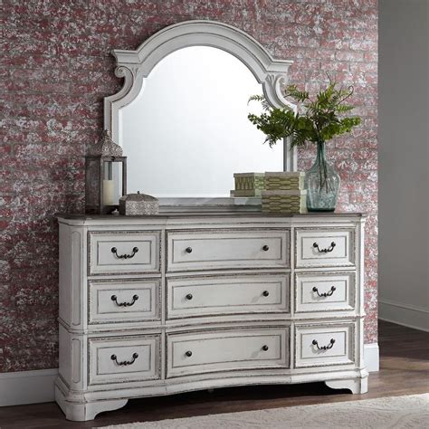Liberty Furniture Magnolia Manor Relaxed Vintage 9 Drawer Dresser And