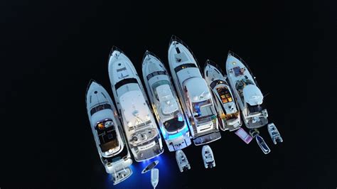 67′ Viking Luxury Yacht Pacific Northwest Yacht Charters