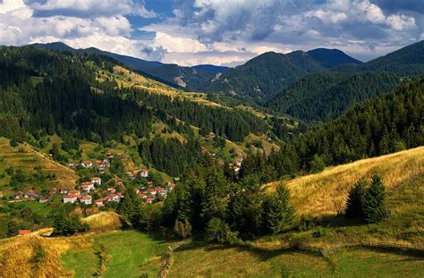 Hiking In Bulgarias Rhodope Mountains And The Chervena Stena Reserve