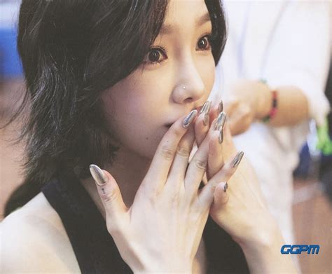 Taeyeon Solo Concert Persona Photobook Preview 16pic Ggpm