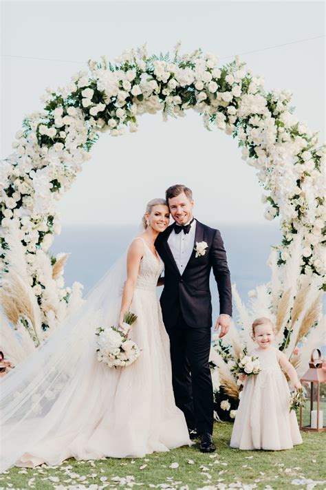 Hannah Polites Ties The Knot In Stunning Bali Affair Wedding Arch