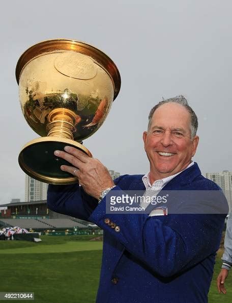 Captain Jay Haas Of The United States Team Poses With The Presidents News Photo Getty Images