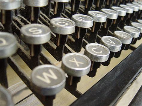 A Brief History Of Typing Typists Sex And The Typewriter Hubpages